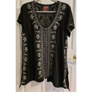 Johnny Was Black Short Sleeve embroidered knit drape cotton top, size L